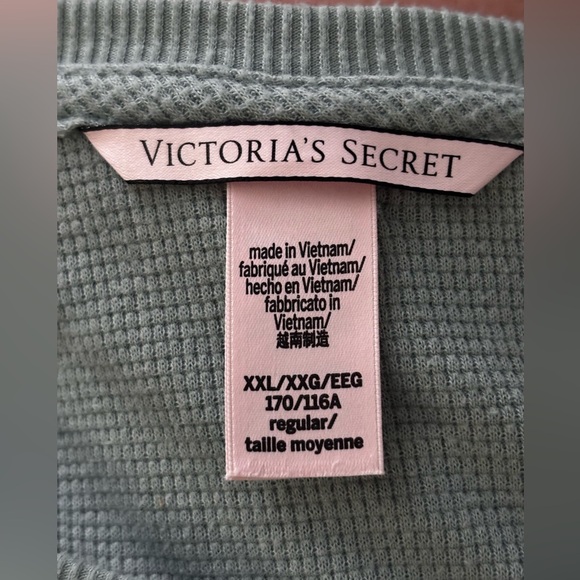 Victoria's Secret Classic Gray Short Sleeve Tee - Picture 3 of 8